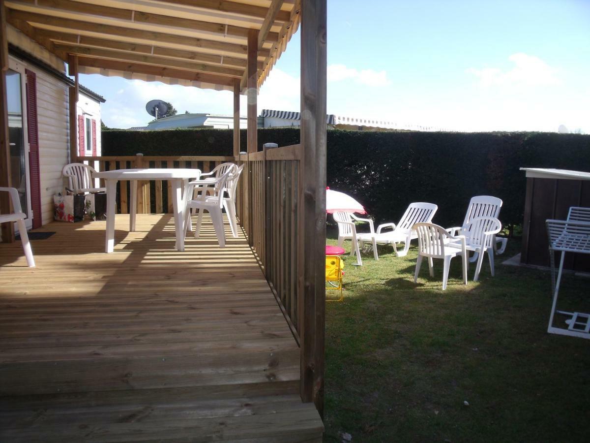 Camping Les Charmettes- Les Mathes ภายนอก รูปภาพ