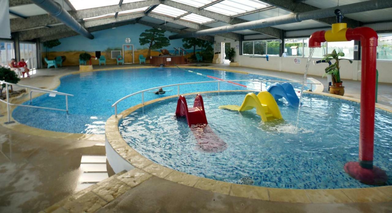 Camping Les Charmettes- Les Mathes ภายนอก รูปภาพ