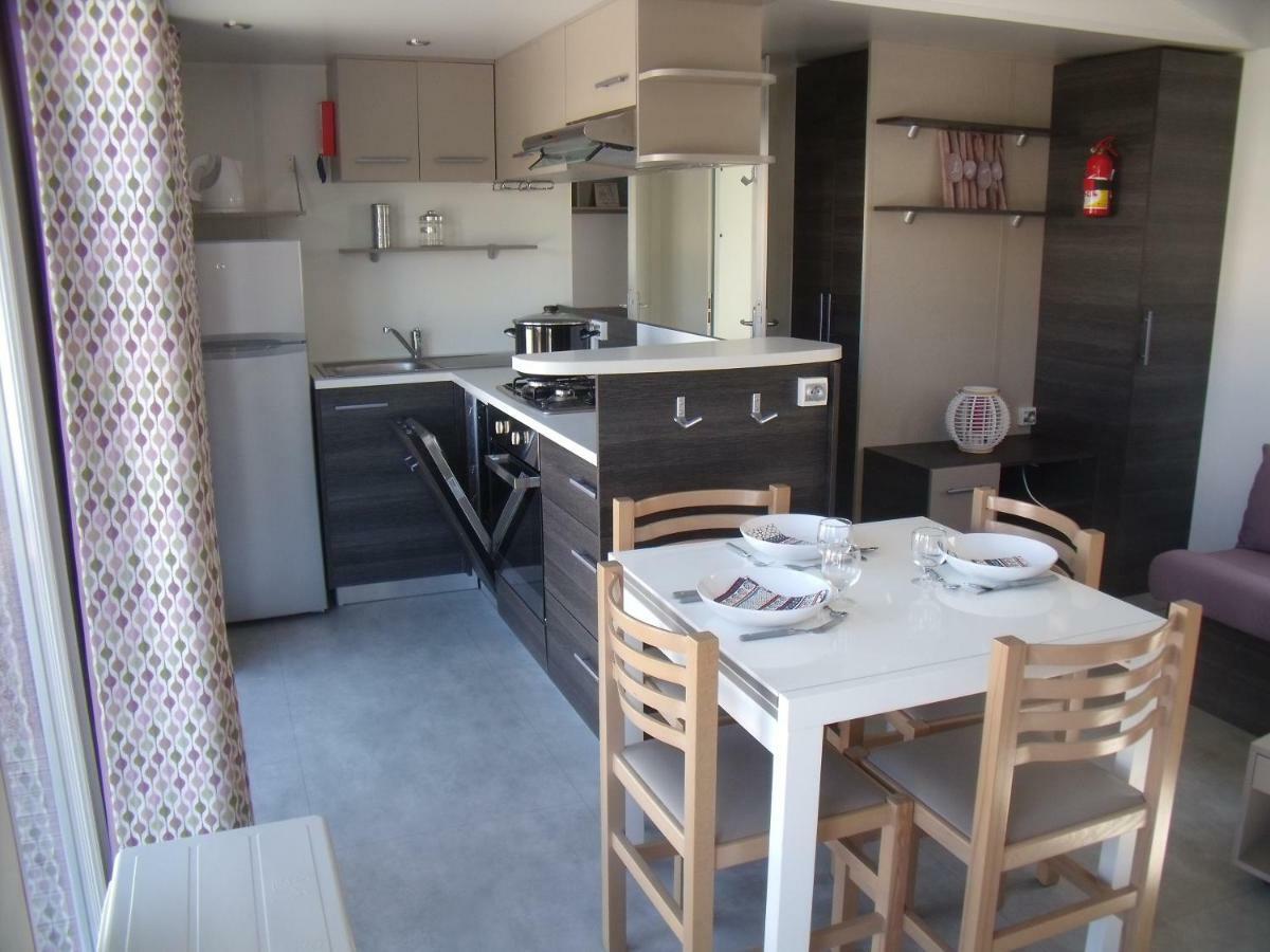 Camping Les Charmettes- Les Mathes ภายนอก รูปภาพ