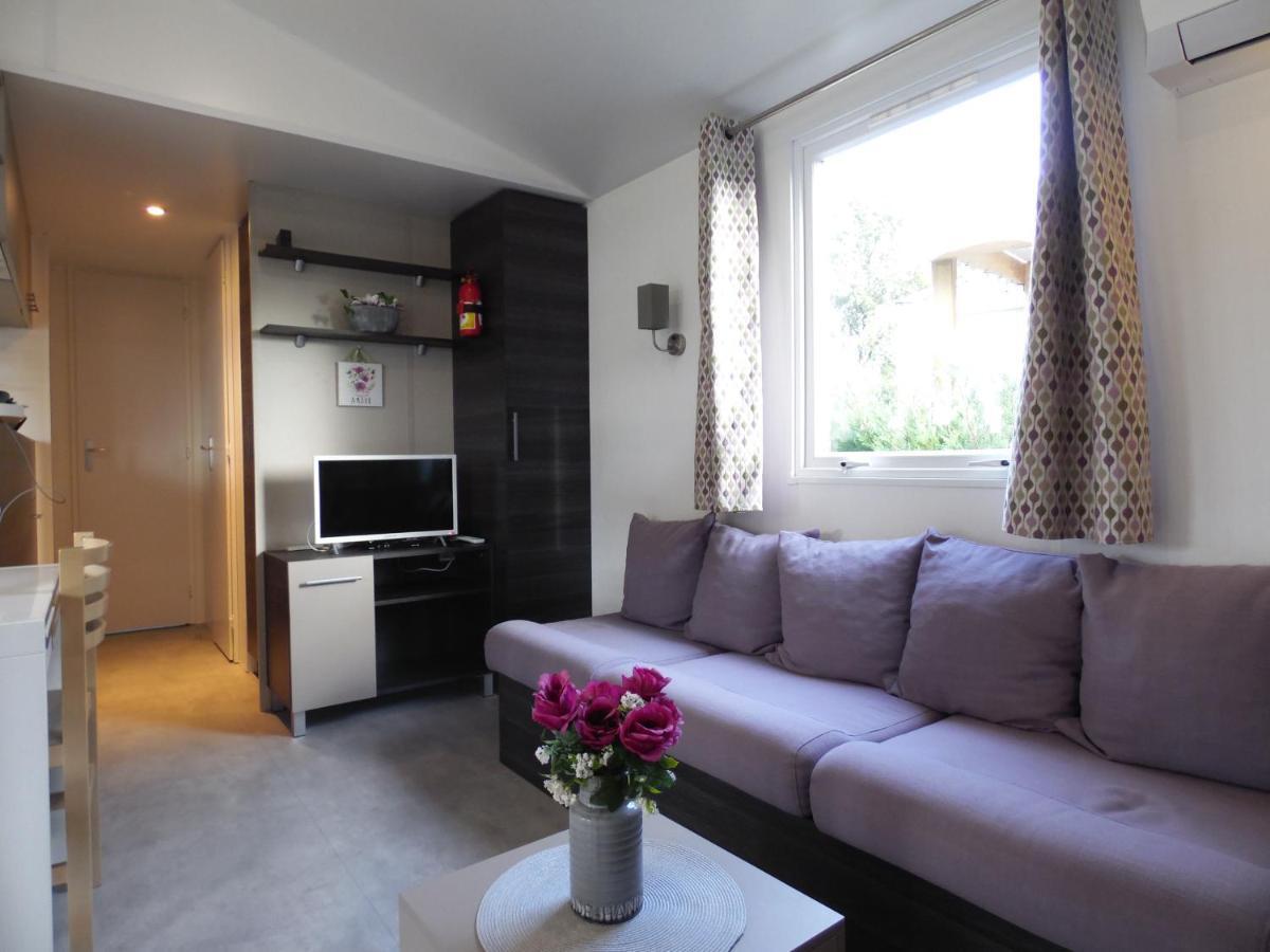 Camping Les Charmettes- Les Mathes ภายนอก รูปภาพ